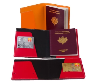 Etui passeport en cuir recyclé personnalisable