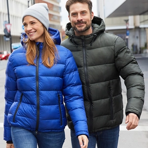 Doudoune Femme pour hiver - en polester recyclé et technologie sorona personnalisable