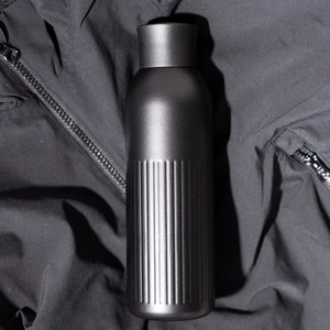 Gourde isotherme acier recyclé - 500 ml avec bouchon poussoir personnalisable