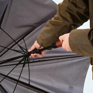 Parapluie de golf 146 cm avec toile en RPET et baleine en fibre de verre - poignée bois personnalisable