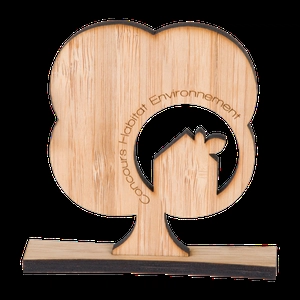 Trophée forme sur-mesure avec socle - 100% bambou personnalisable