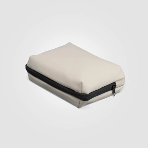 Trousse avec fermeture zippée et multiples poches en rPET – 2L personnalisable