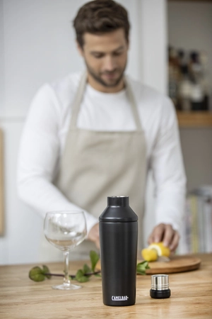 Shaker à cocktail CamelBak® Horizon de 600 ml avec isolation sous vide personnalisable