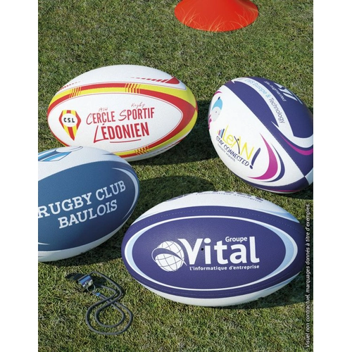 image du produit Ballon de rugby avec revêtement extérieur antiglisse - Taille 5 officielle