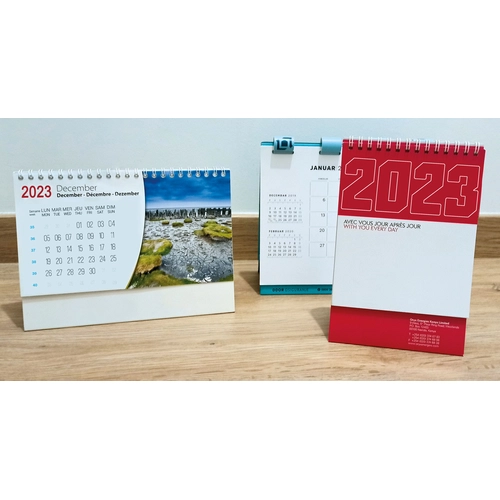 image du produit Calendrier chevalet 2025  sur-mesure - 100% personnalisable