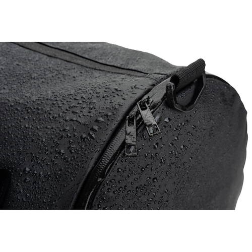 image du produit Sac de sport cylindrique en polyester recyclé haute densité 600D avec compartiment latéral pour les chaussures