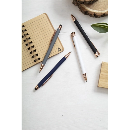 image du produit Stylo à bille en aluminium recyclé avec finition caoutchoutée