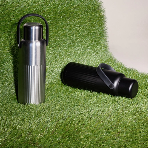 image du produit Thermos élégant avec bandes verticales Sagaform